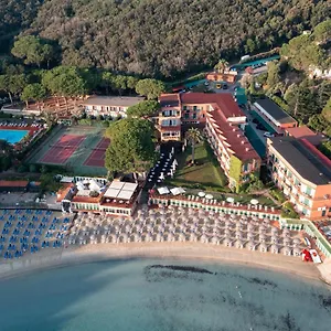 https://desiree.it-tuscanyhotel.com