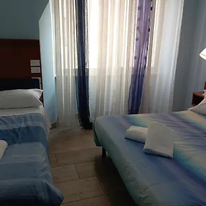 https://new-paradise.it-romehotels.com